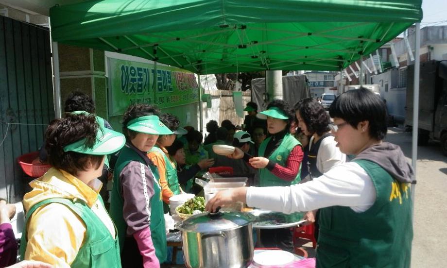 새마을부녀회 ‘사랑의 보리밥’ 판매행사 실시 이미지